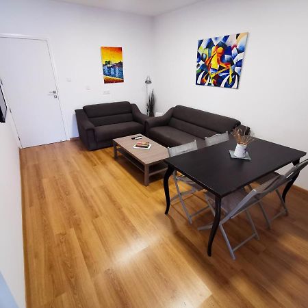 Daze Off Central Apartment Larnaca Exterior foto
